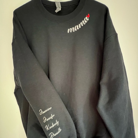 Custom embroidered Mama sweatshirt with kid name’s.Great gift for Mother’s Day. - Picture 2 of 5